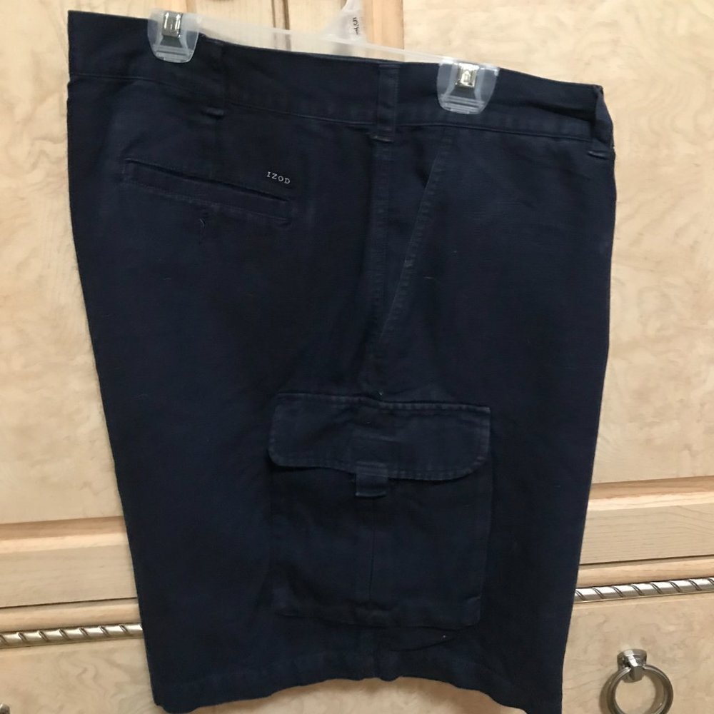 Men's Izod flat front shorts-size 40